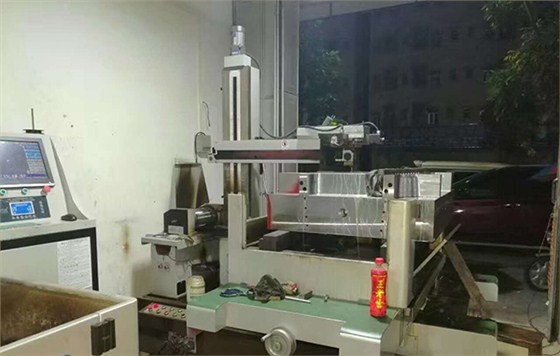江西（合力模具）加工現(xiàn)場