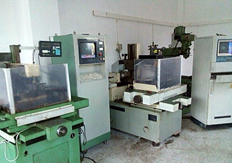蘇州三光中走絲機(jī)床