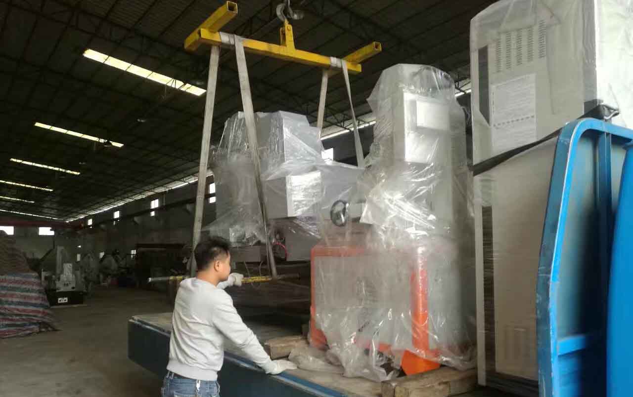 DT320中走絲發(fā)機圖片
