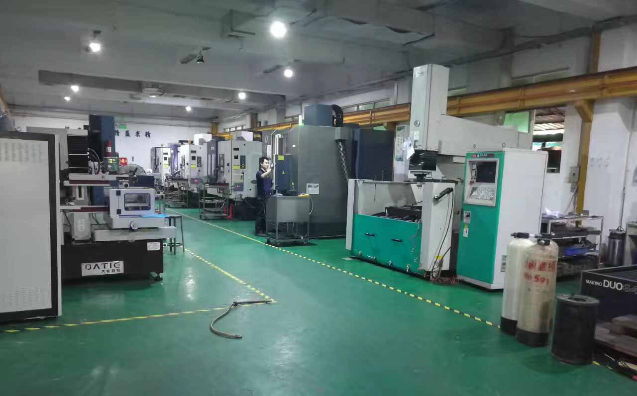 東莞（東洋塑膠制品）模具加工車間